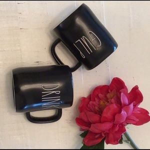 ⭐️HP⭐️2 RAE DUNN mugs!!